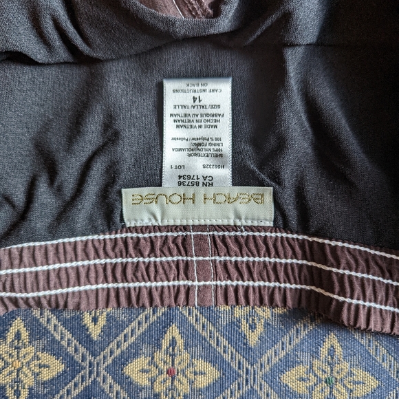 Vintage Beach House Shorts.  A63 - Picture 3 of 3